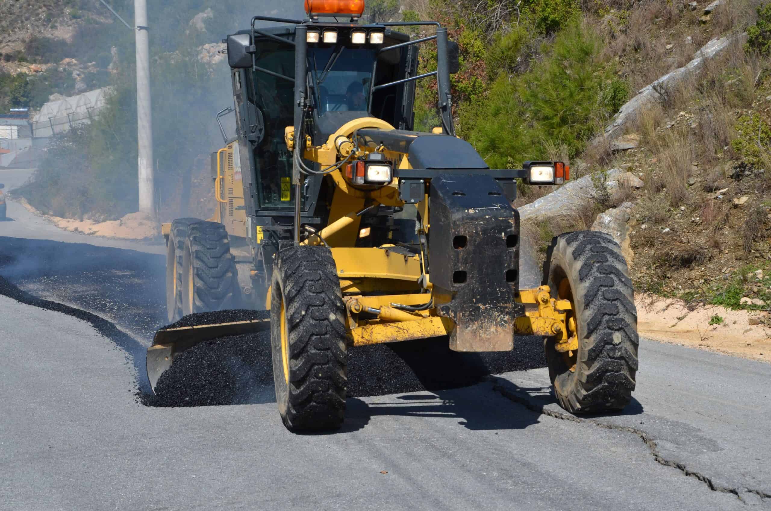 Antalya Büyükşehir Belediyesi Alanya’da Yol Onarım ve Asfaltlama Çalışmalarını Sürdürüyor