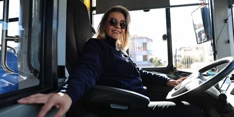 Antalya Büyükşehir Belediyesi'nde Kadın İstihdamı Şehrin Dönüşümüne Katkı Sağlıyor