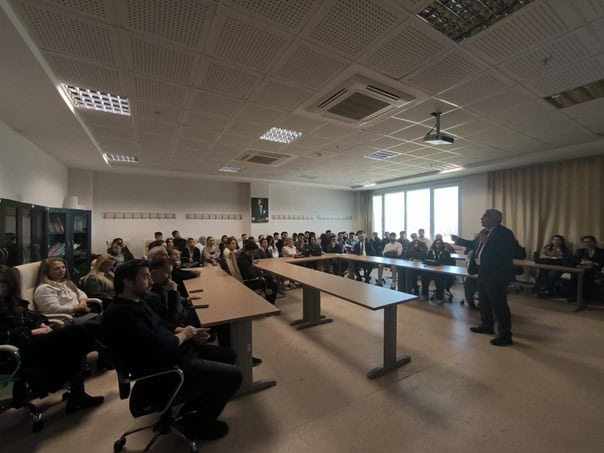 Akdeniz Üniversitesi'nde Atatürk'ün Antalya Seyahatleri Üzerine Konferans Gerçekleştirildi