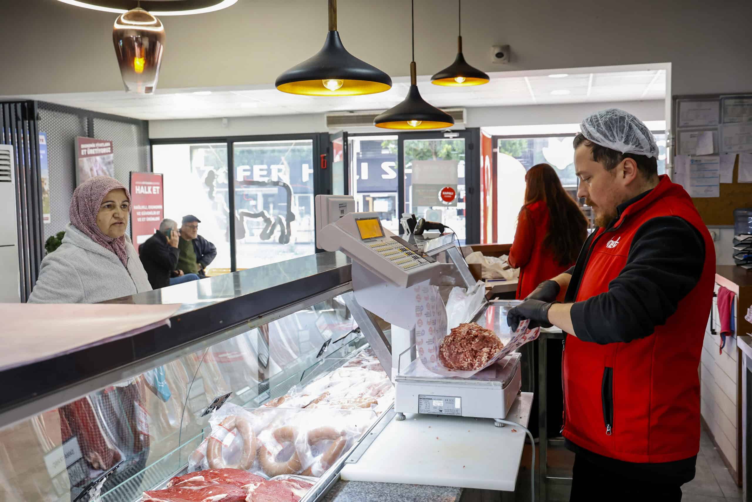 Antalyalılar Ramazan Ayında Uygun Fiyatlı ve Güvenilir Et İçin Halk Et Mağazalarını Tercih Ediyor