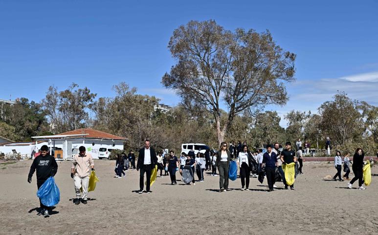 Lara Sahili’nde Öğrenciler Atıkları Bilimsel Analizlerle İnceledi
