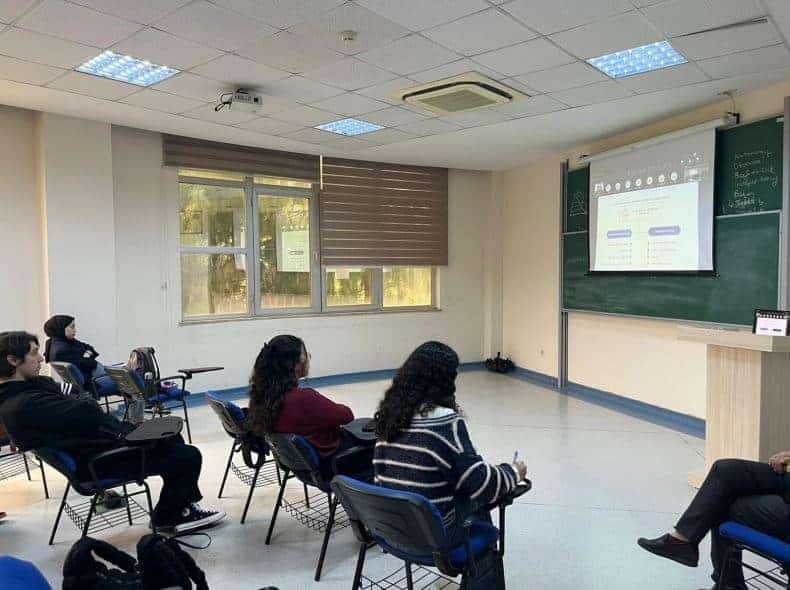 Akdeniz Üniversitesi'nde Yaşlılara Saygı Haftası Etkinlikleriyle Kuşaklar Arası İletişim Güçlendi