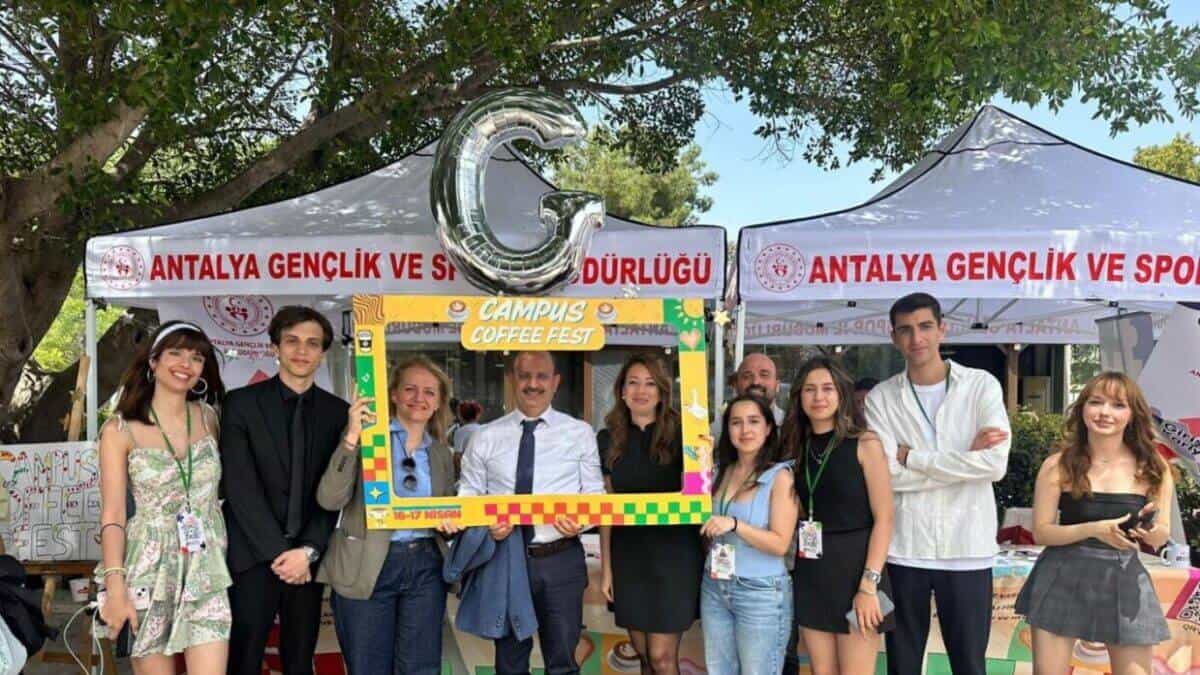 Akdeniz Üniversitesi’nde 40. Yıla Özel Kahve Festivali Öğrencilerle Buluştu