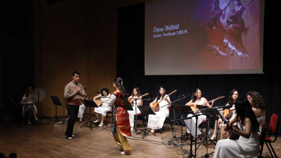 Kadın Bağlama Topluluğu’ndan Antalya’da Unutulmaz Türkü Gecesi Sanatseverleri Buluşturdu