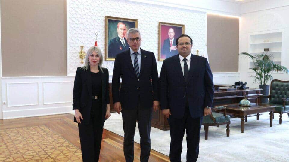 Akdeniz Üniversitesi'nde CAR-T Hücresel Tedavi Merkezi Sağlık Bakanı'na Tanıtıldı