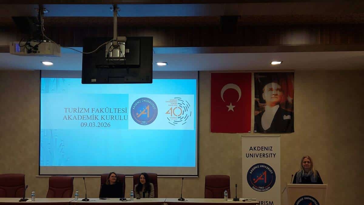 Akdeniz Üniversitesi Turizm Fakültesi’nde 2025 Akademik Kurulunda Yeni Hedefler Belirlendi